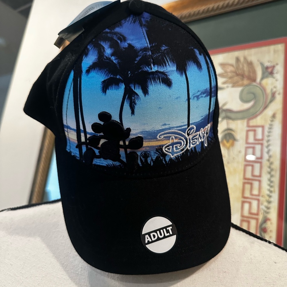 New with tags Disney Hawaiian black hat